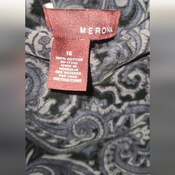 Mid length velvety skirt - Picture 2 of 3